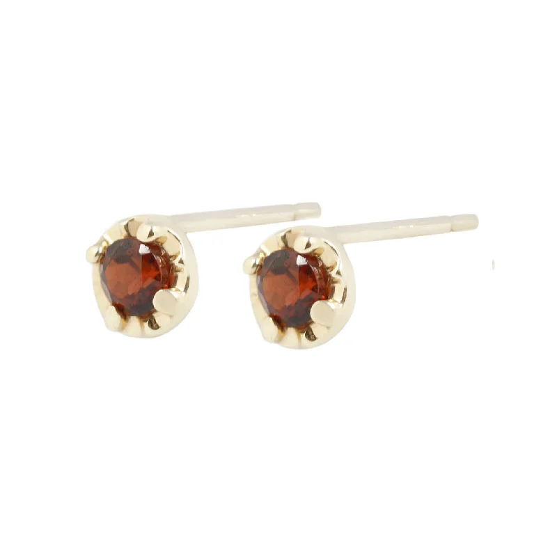 Garnet prong studs